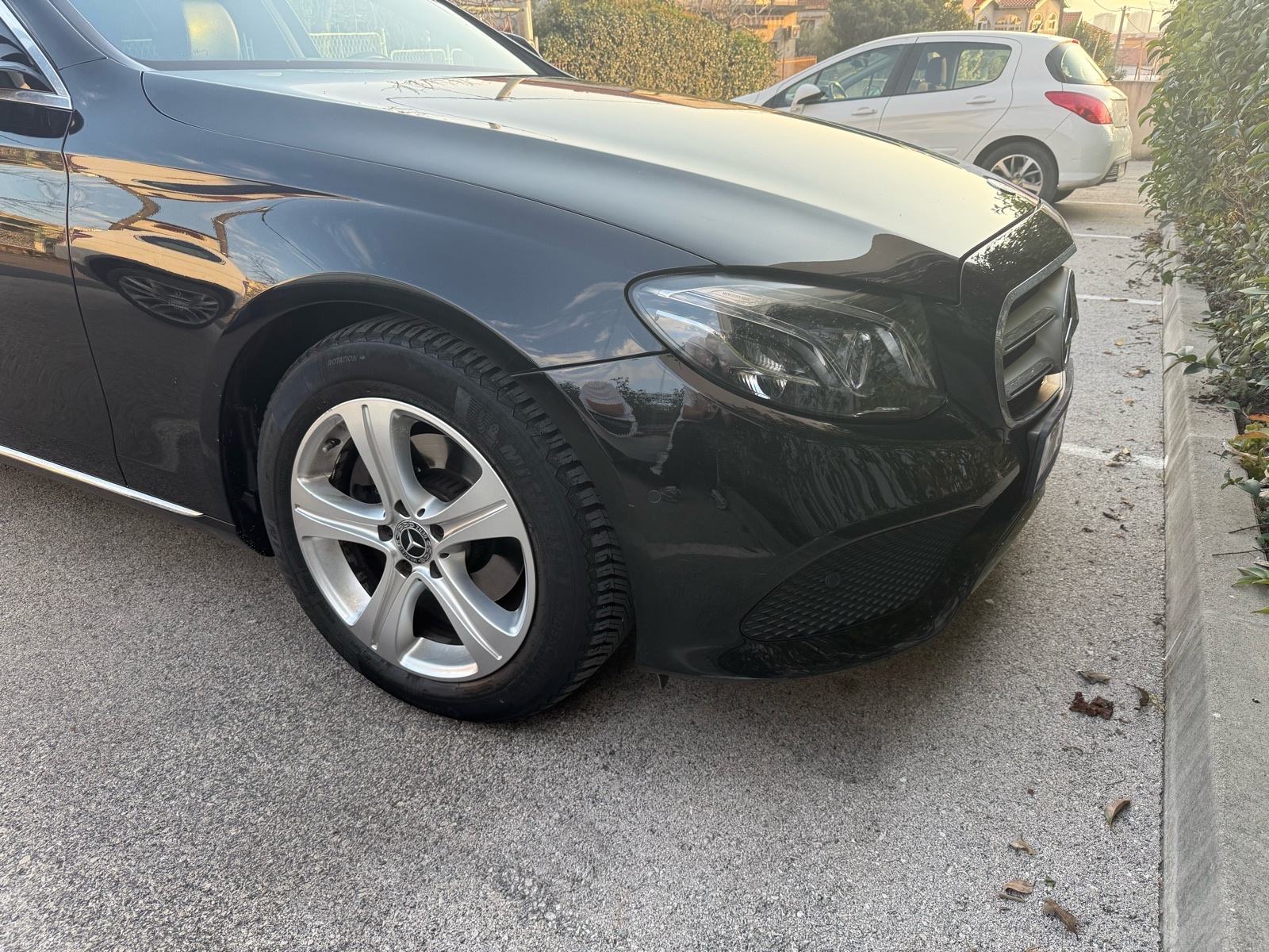 Mercedes-Benz E-klasa 220 D automatik, fotografija 2