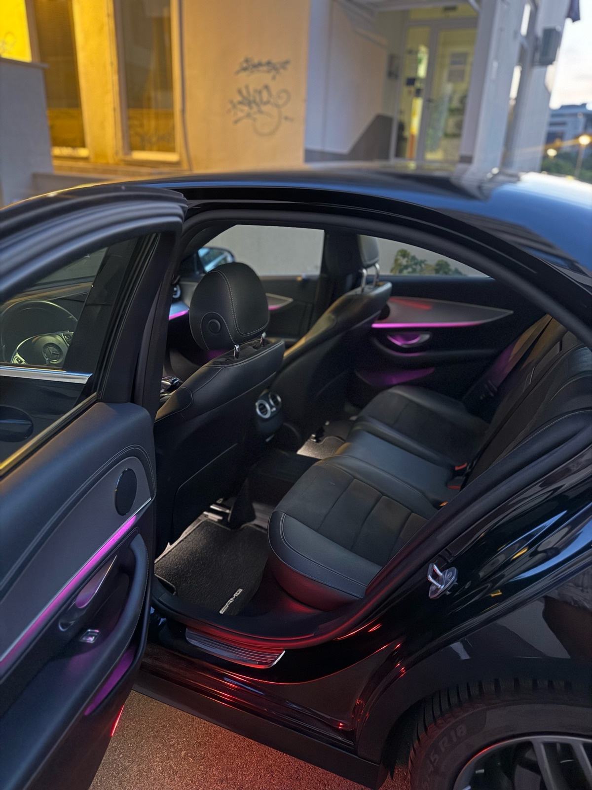 Mercedes-Benz E-klasa 220 D AMG, fotografija 6
