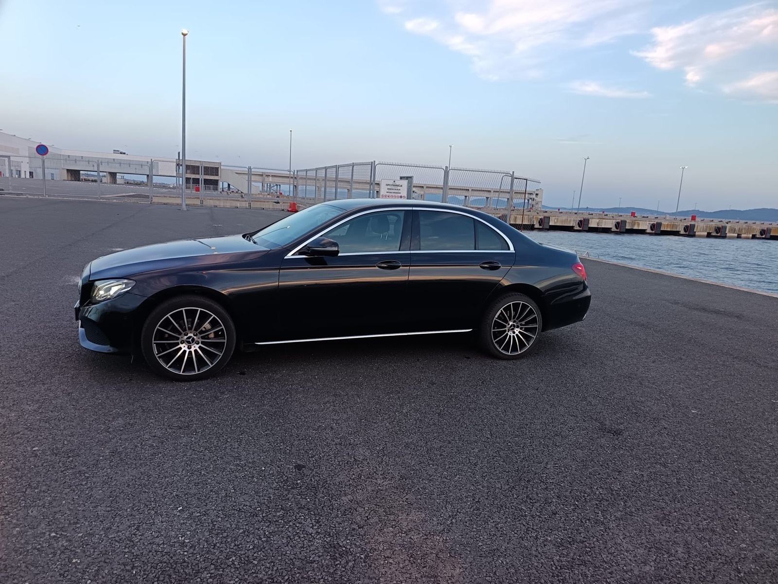 Mercedes-Benz E-klasa 220 D automatik, fotografija 10