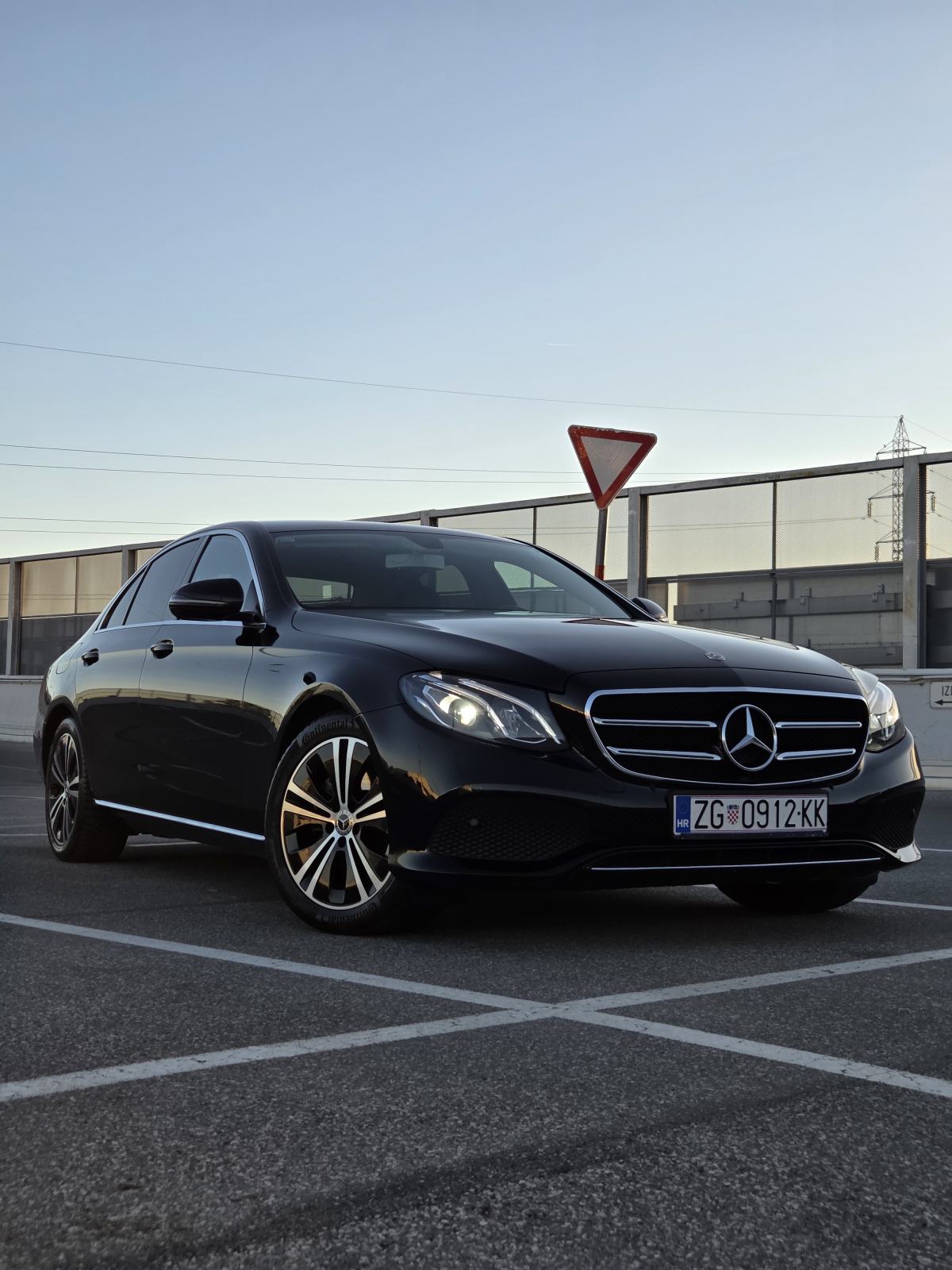 Mercedes-Benz E-klasa 220 D, Avantgarde, reg. do 07/27, fotografija 9