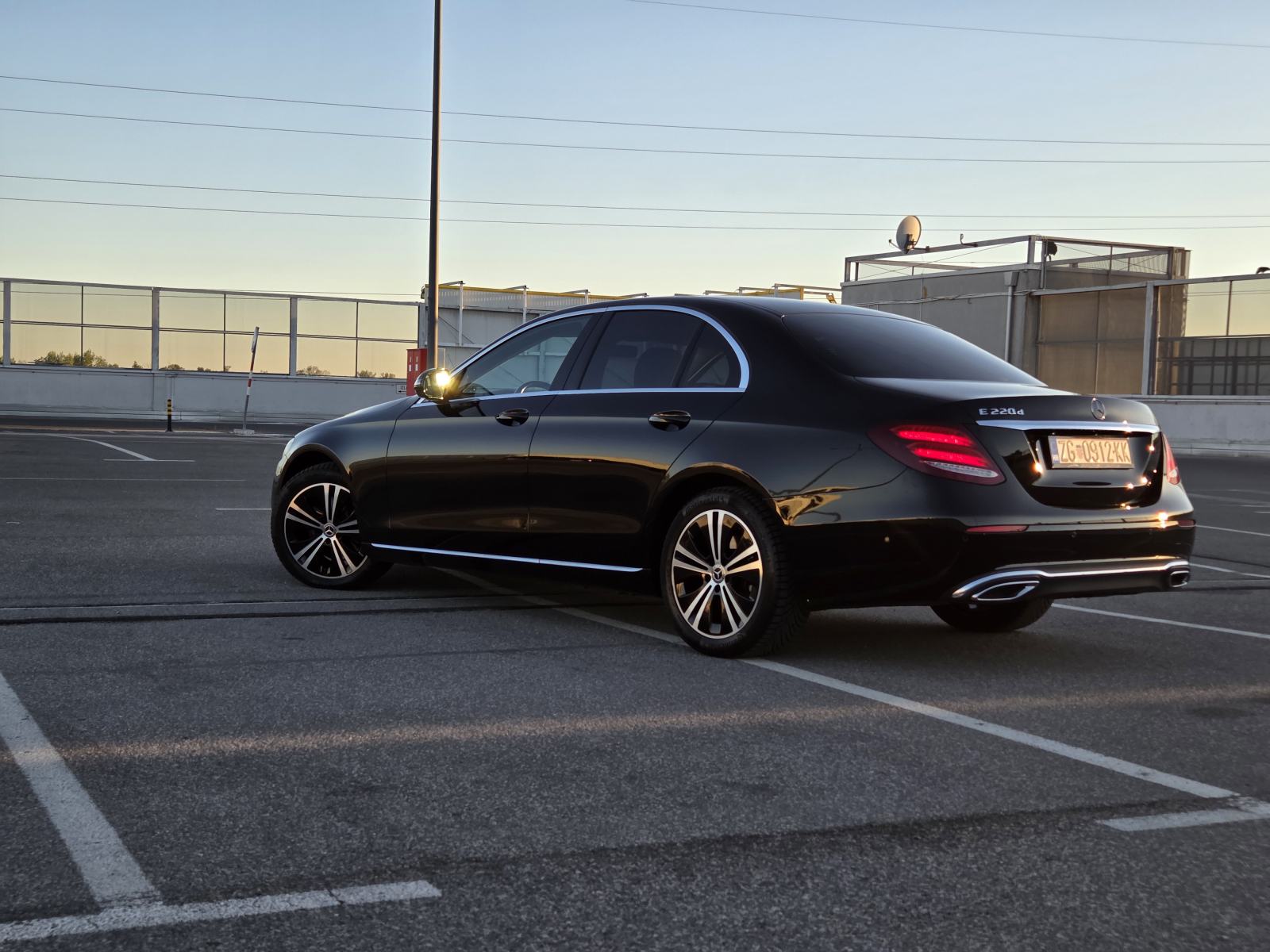 Mercedes-Benz E-klasa 220 D, Avantgarde, reg. do 07/27, fotografija 10