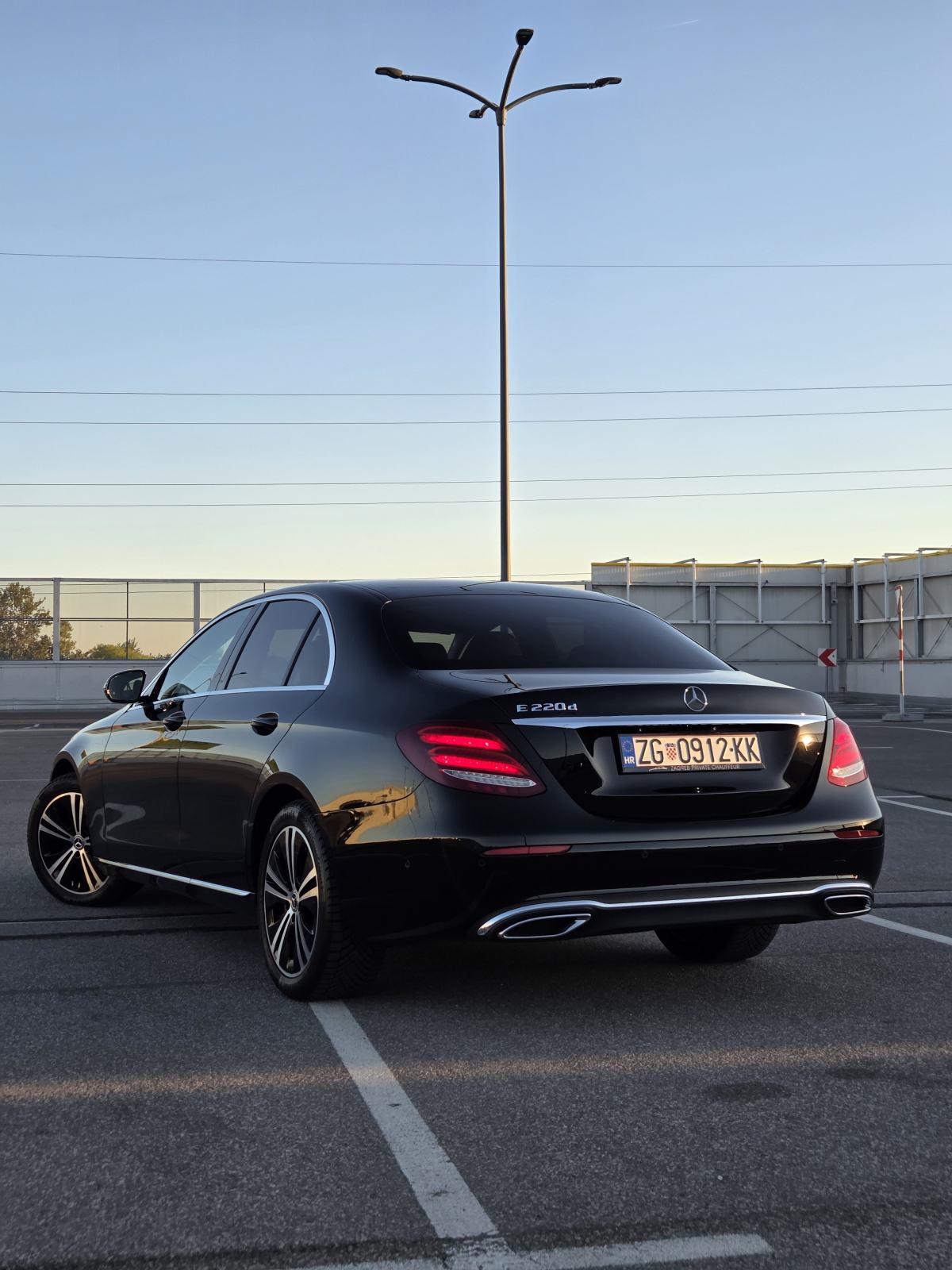 Mercedes-Benz E-klasa 220 D, Avantgarde, reg. do 07/27, fotografija 12