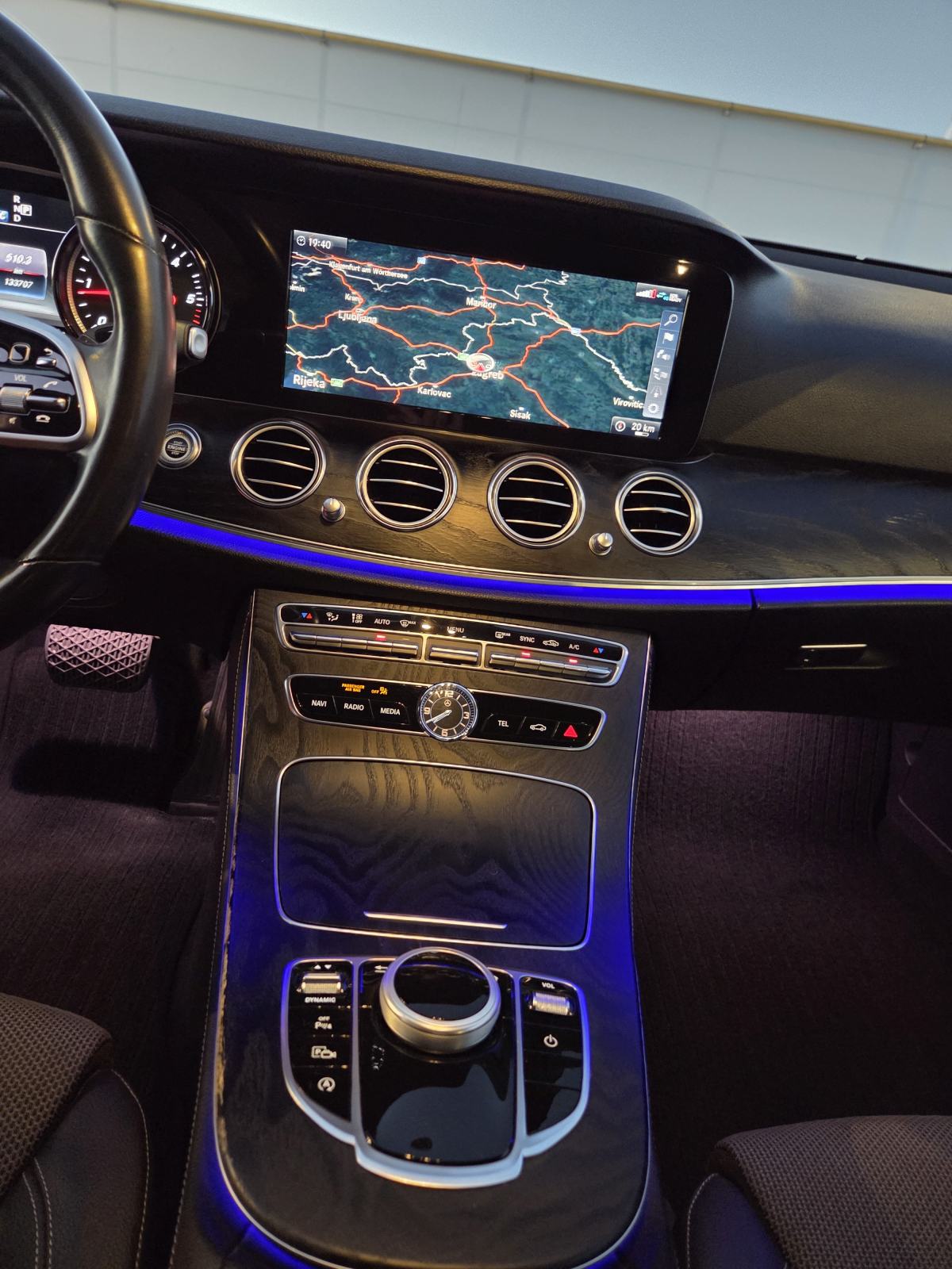 Mercedes-Benz E-klasa 220 D, Avantgarde, reg. do 07/27, fotografija 14
