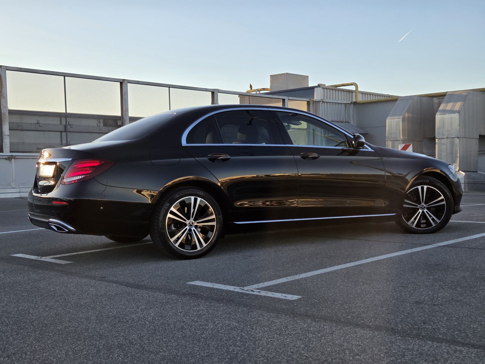 Mercedes-Benz E-klasa 220 D, Avantgarde, reg. do 07/27, fotografija 4