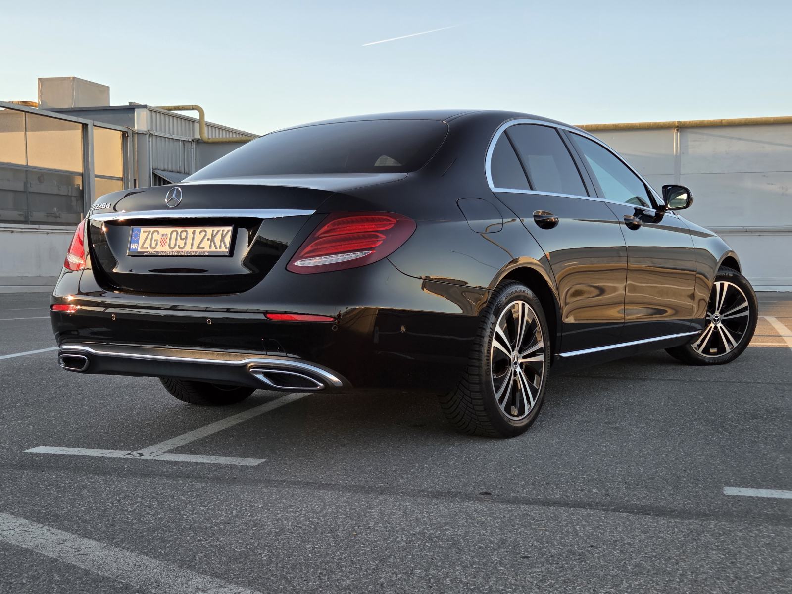 Mercedes-Benz E-klasa 220 D, Avantgarde, reg. do 07/27, fotografija 1