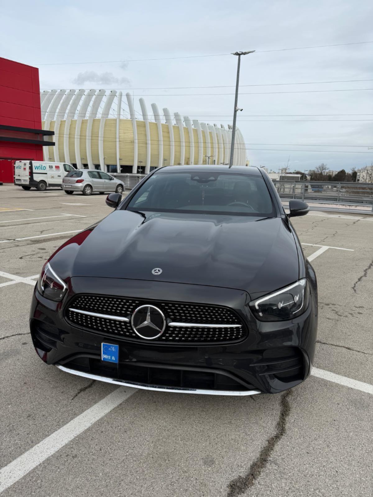 Mercedes-Benz E-klasa 220 D, fotografija 6