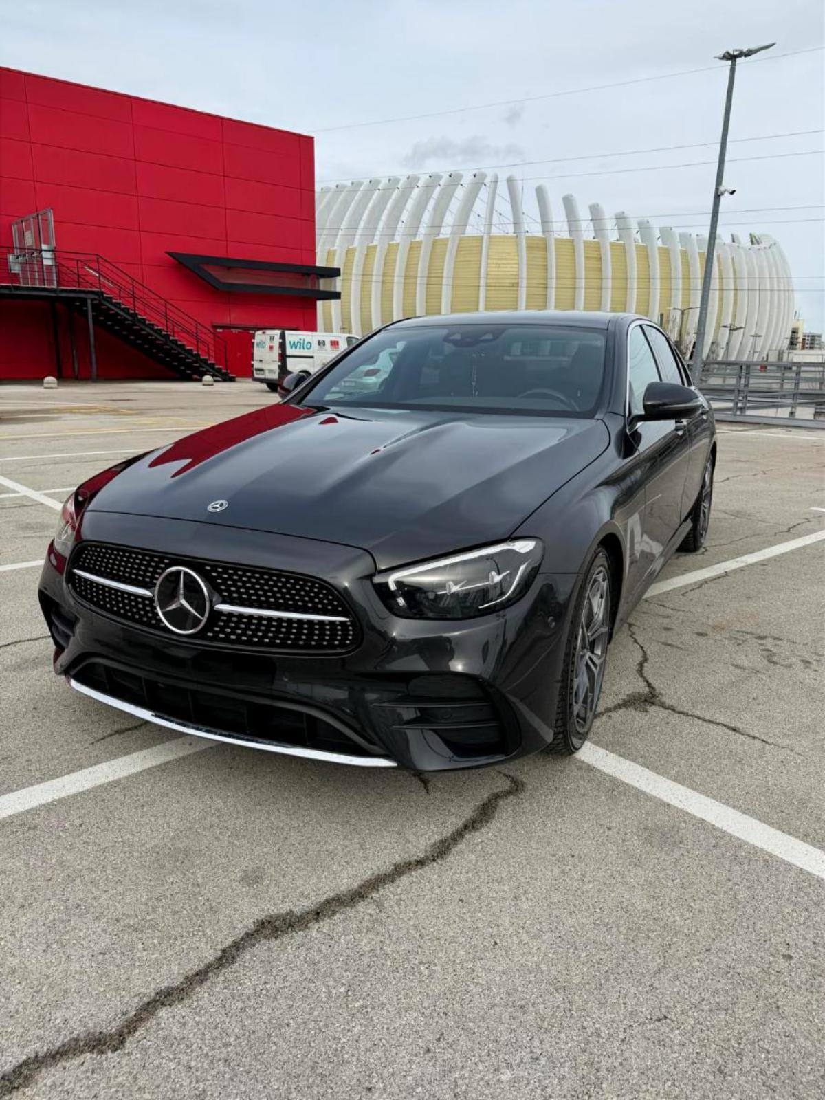 Mercedes-Benz E-klasa 220 D, fotografija 9