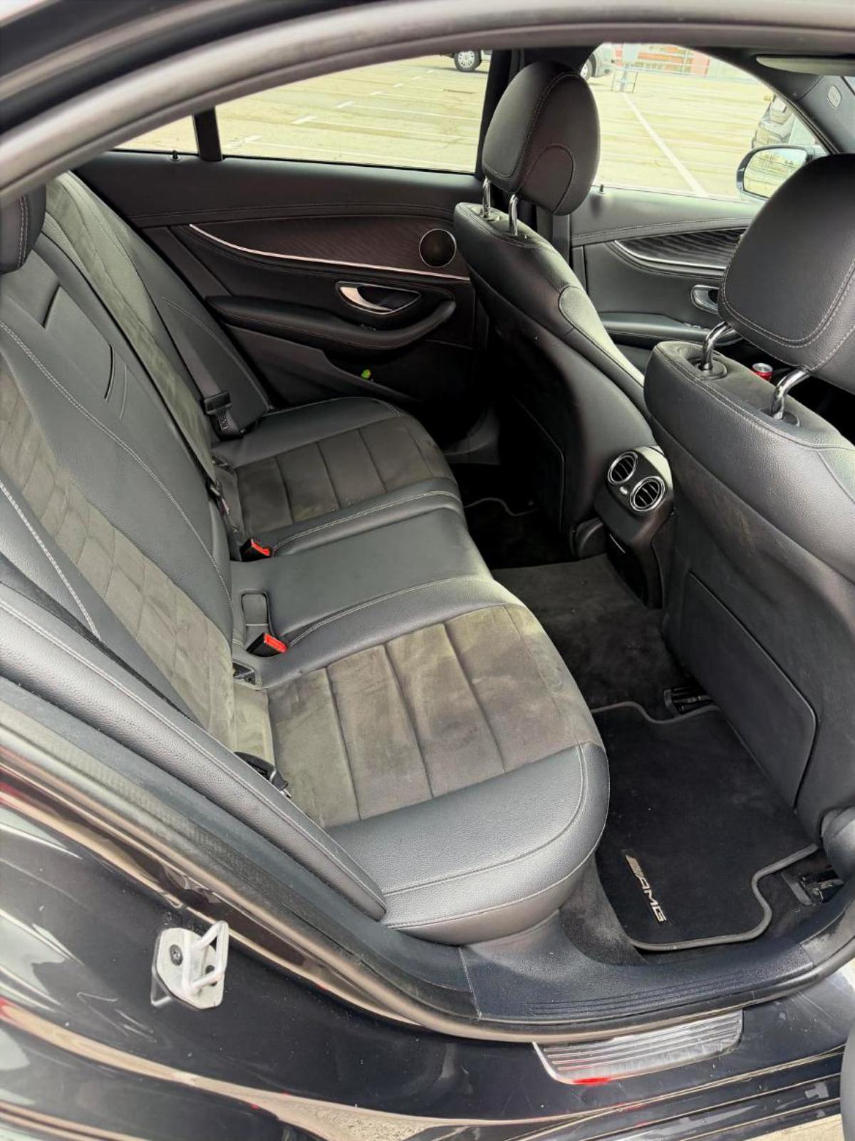 Mercedes-Benz E-klasa 220 D, fotografija 12