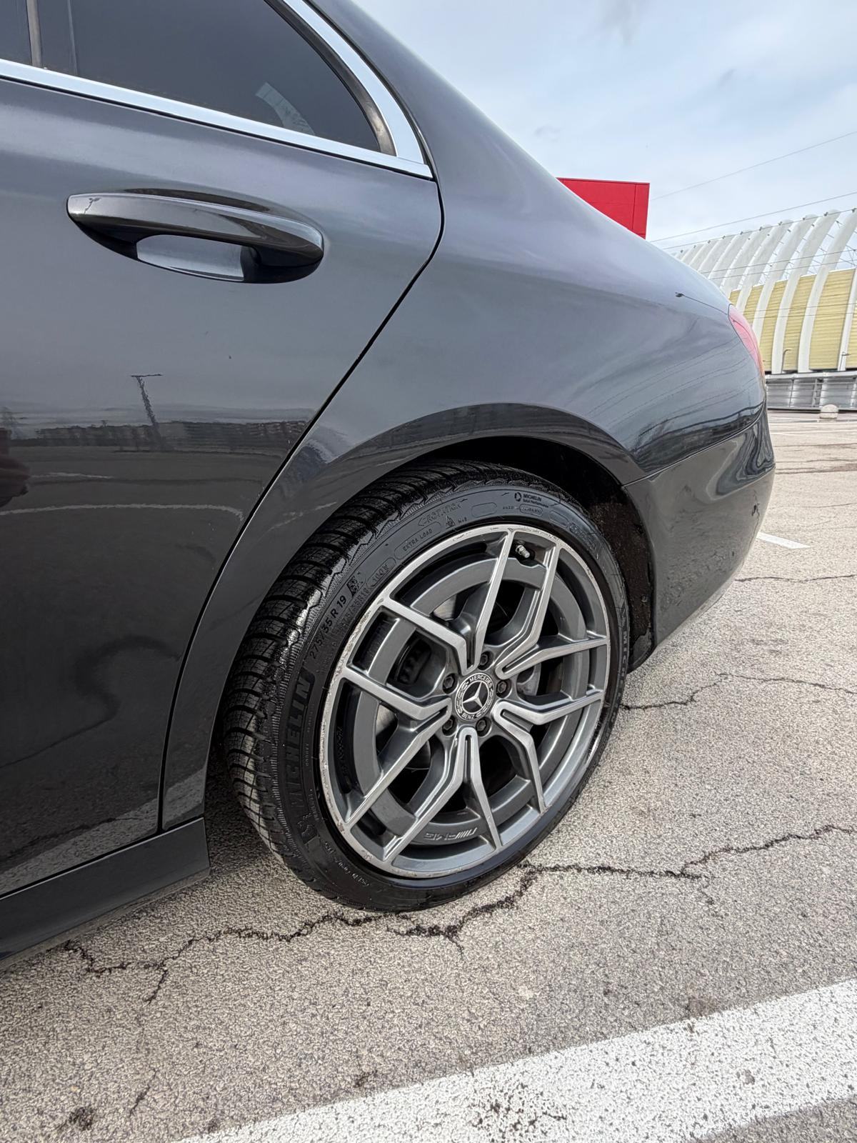 Mercedes-Benz E-klasa 220 D, fotografija 16
