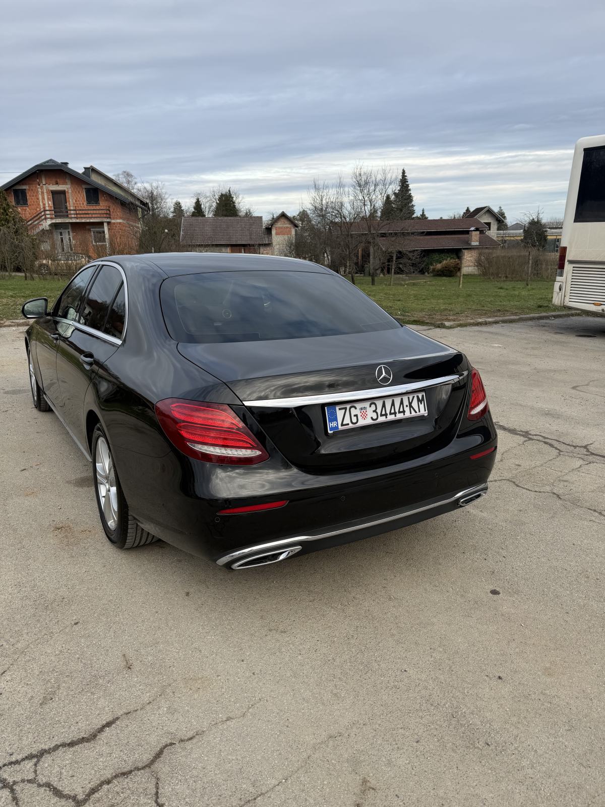 Mercedes-Benz E-220 D, Registriran,SUPER STANJE, AKCIJA !!!, fotografija 9