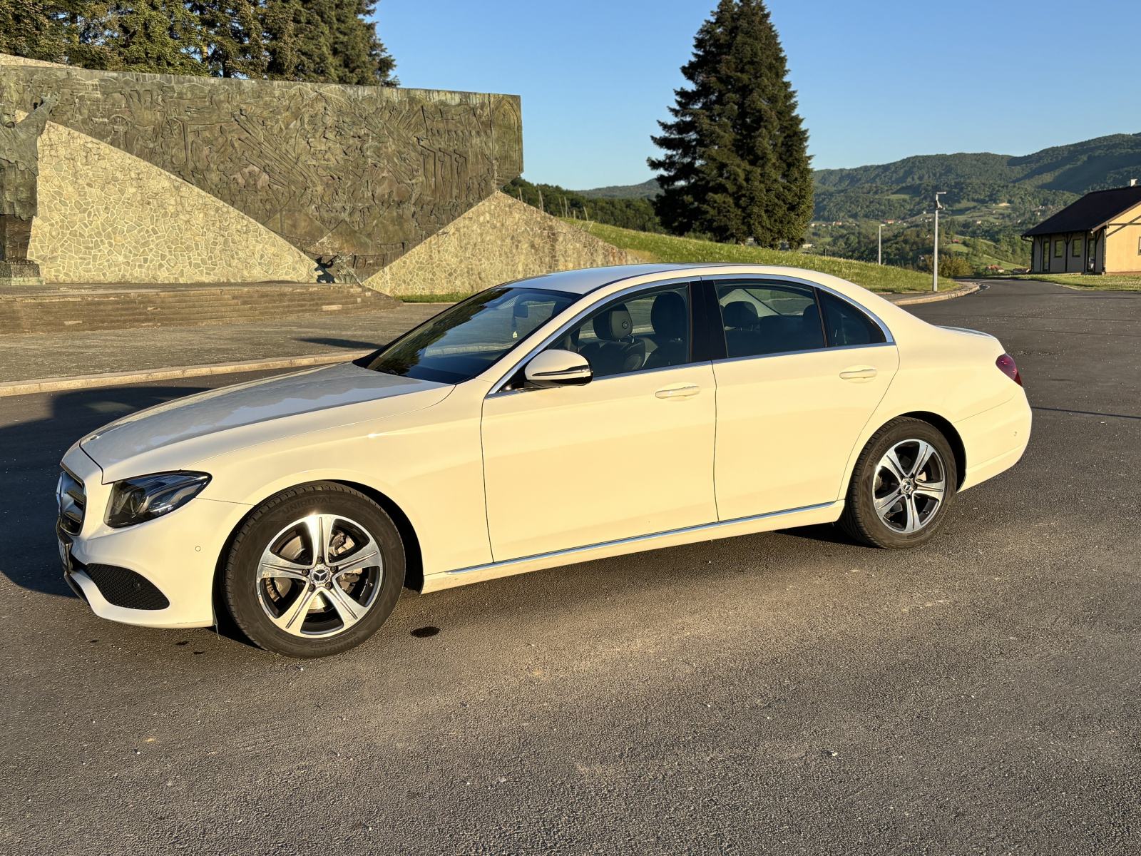 Mercedes-Benz E-klasa 220 D, fotografija 7