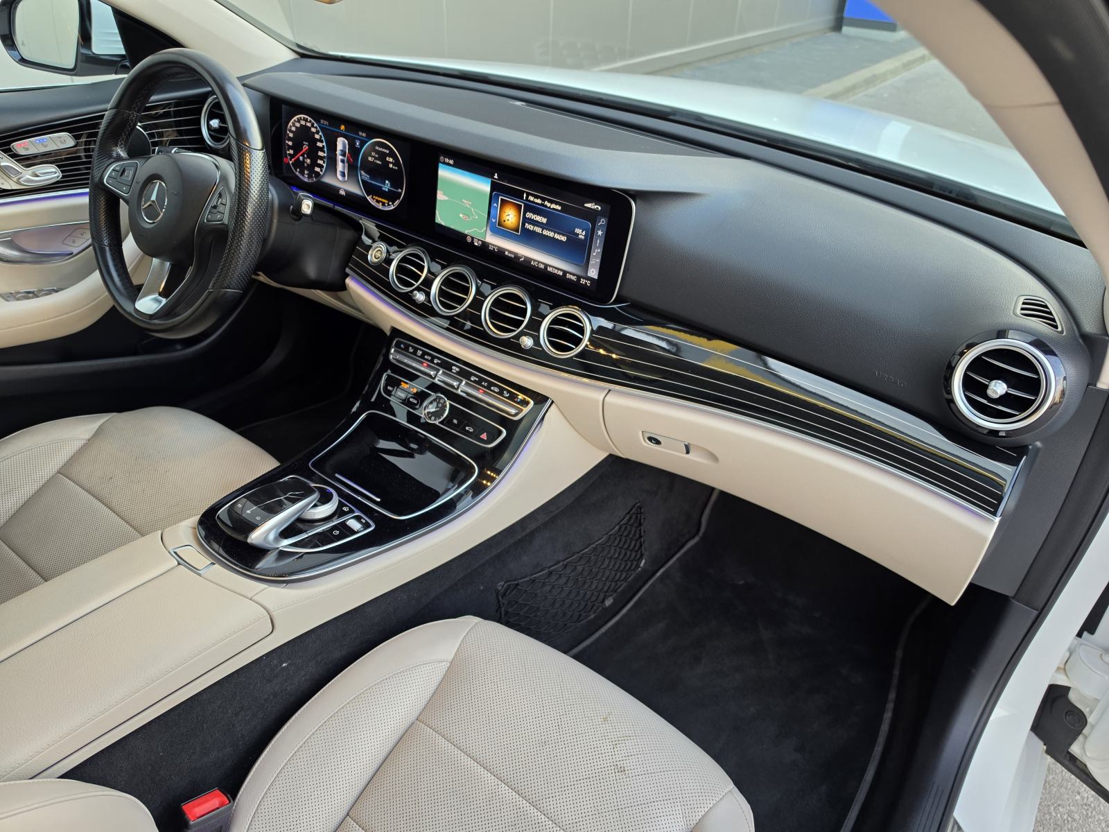 Mercedes-Benz E-klasa 220 D 4MATIC | KOŽA | PANORAMA | KAMERA | PDV, fotografija 19