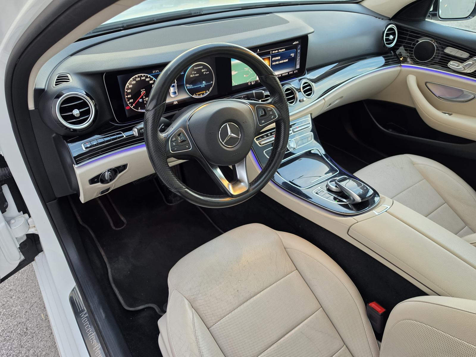 Mercedes-Benz E-klasa 220 D 4MATIC | KOŽA | PANORAMA | KAMERA | PDV, fotografija 17