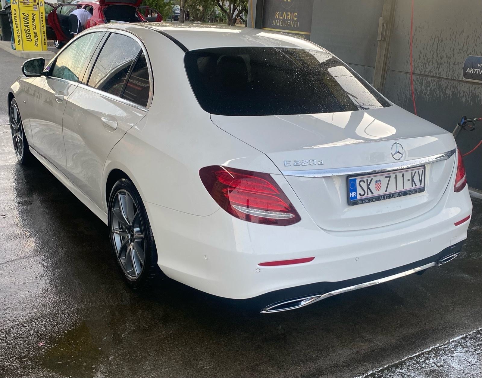 Mercedes-Benz E-klasa 220 D, fotografija 4