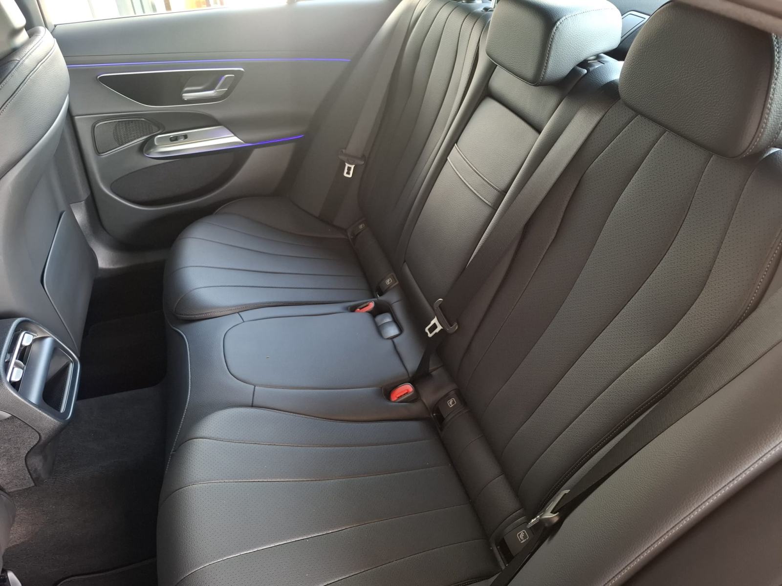 Mercedes-Benz E-klasa 220d AUT. 360°KAMERA Line Assist NAVI*GARANCIJA*, fotografija 13