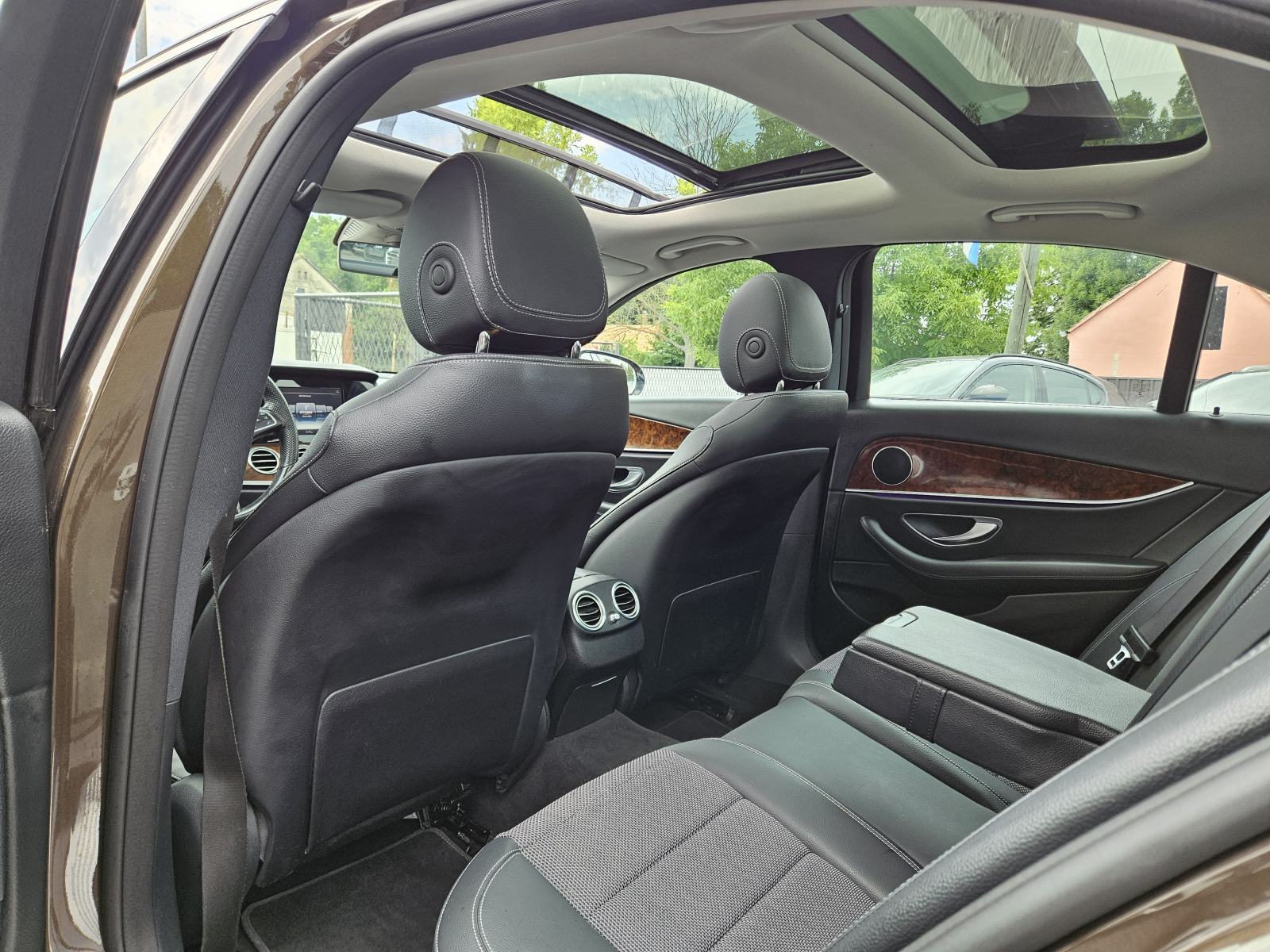 Mercedes-Benz E-klasa 220d PANORAMA,LEASING BEZ UČEŠĆA I BEZ JAMACA, fotografija 17