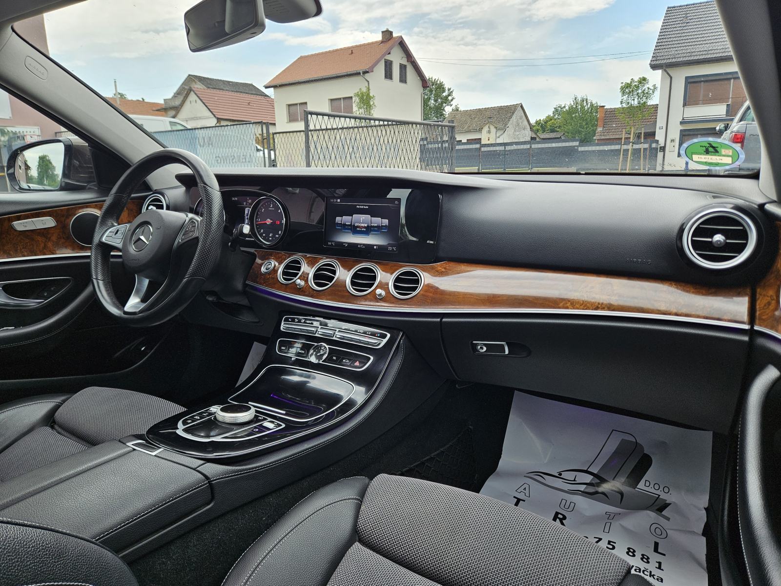 Mercedes-Benz E-klasa 220d PANORAMA,LEASING BEZ UČEŠĆA I BEZ JAMACA, fotografija 14
