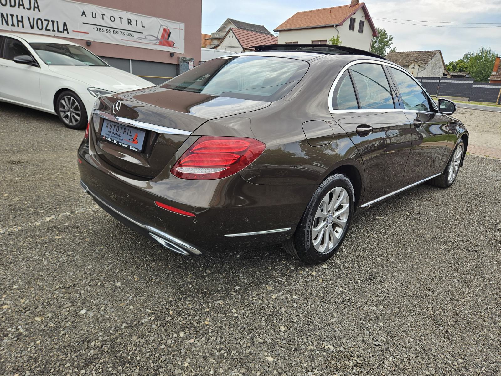 Mercedes-Benz E-klasa 220d PANORAMA,LEASING BEZ UČEŠĆA I BEZ JAMACA, fotografija 7