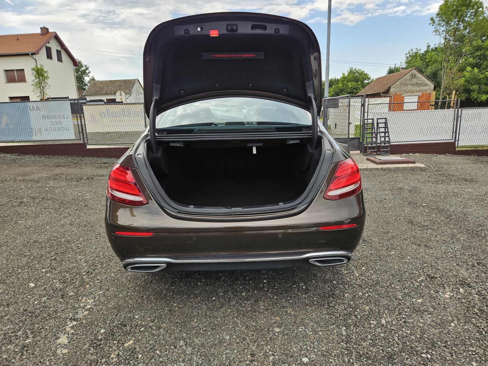 Mercedes-Benz E-klasa 220d PANORAMA,LEASING BEZ UČEŠĆA I BEZ JAMACA, fotografija 5