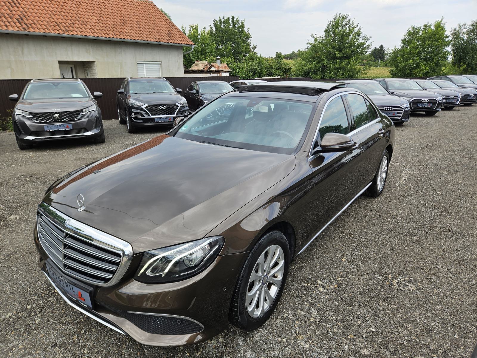Mercedes-Benz E-klasa 220d PANORAMA,LEASING BEZ UČEŠĆA I BEZ JAMACA, fotografija 11