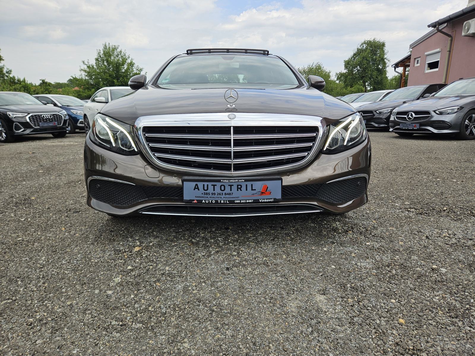 Mercedes-Benz E-klasa 220d PANORAMA,LEASING BEZ UČEŠĆA I BEZ JAMACA, fotografija 10