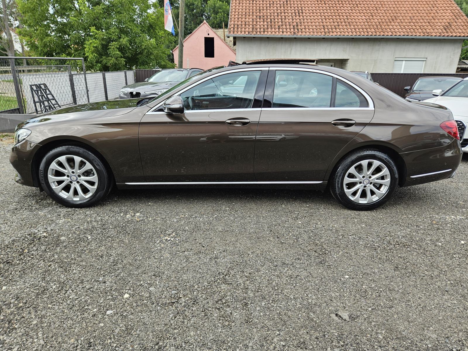 Mercedes-Benz E-klasa 220d PANORAMA,LEASING BEZ UČEŠĆA I BEZ JAMACA, fotografija 3