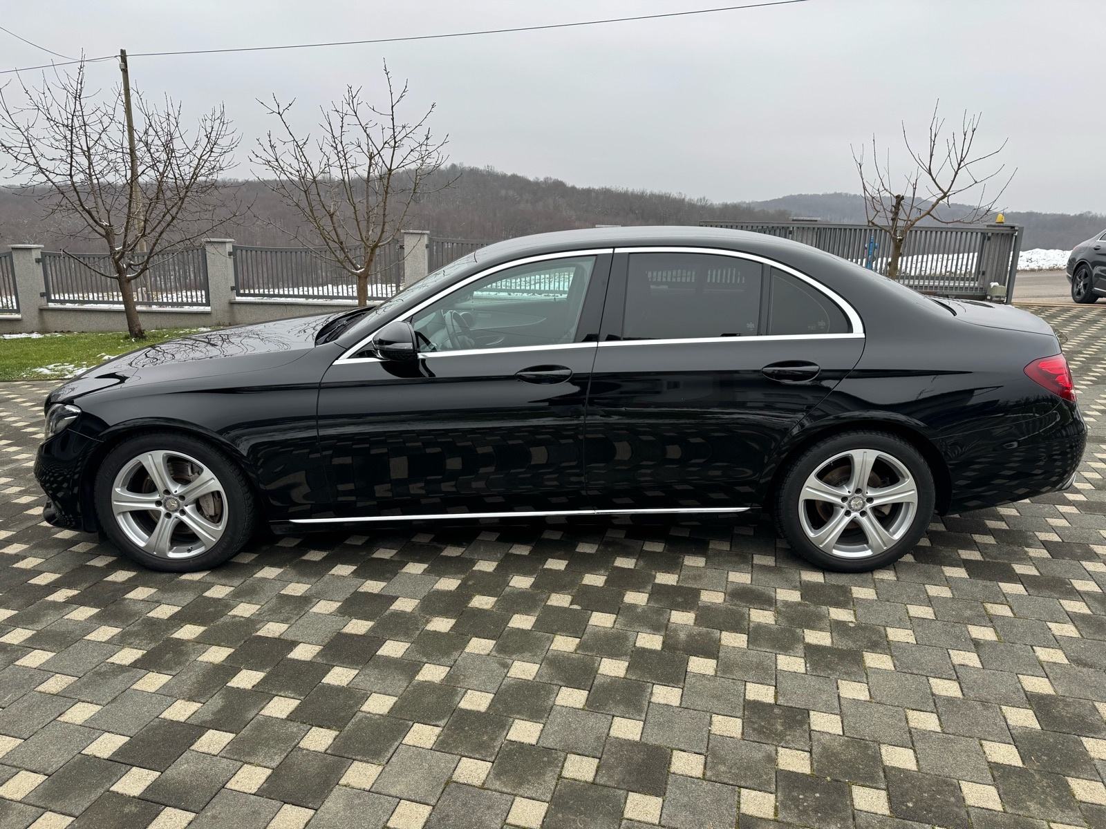 Mercedes-Benz E-klasa 220d Avantgarde, fotografija 4
