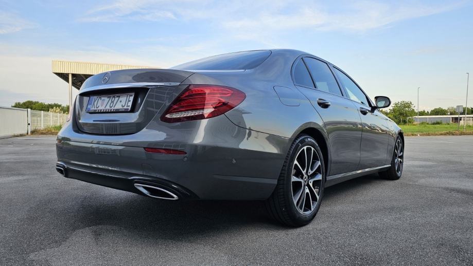 Mercedes-Benz E-klasa 220d "WIDESCREEN",Automatik 9G-Tronic,LED, fotografija 7