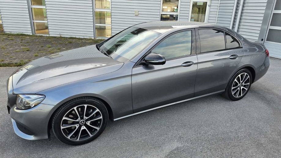 Mercedes-Benz E-klasa 220d "WIDESCREEN",Automatik 9G-Tronic,LED, pogled izvana - slika 2