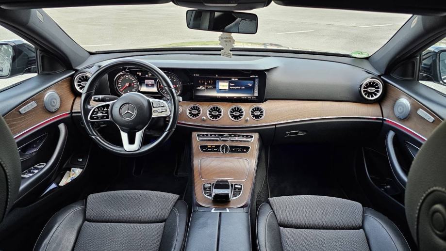 Mercedes-Benz E-klasa 220d "WIDESCREEN",Automatik 9G-Tronic,LED, fotografija 15