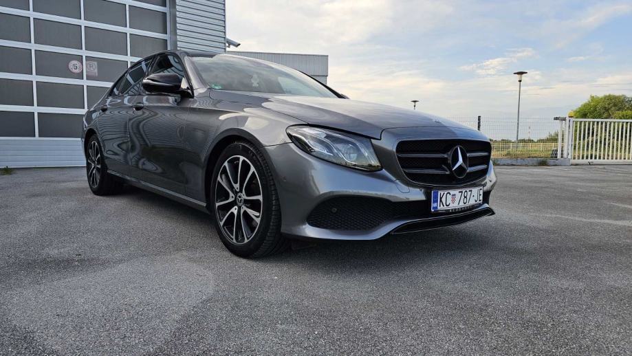 Mercedes-Benz E-klasa 220d "WIDESCREEN",Automatik 9G-Tronic,LED, fotografija 10