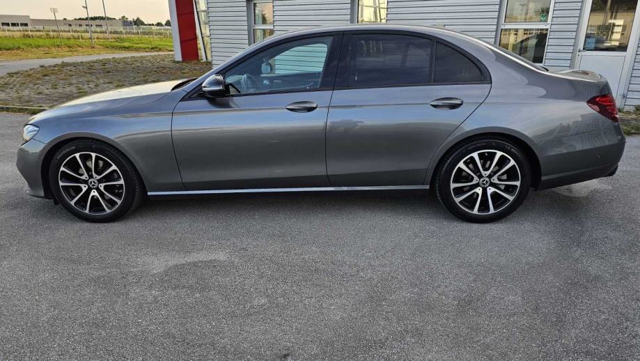 Mercedes-Benz E-klasa 220d "WIDESCREEN",Automatik 9G-Tronic,LED, pogled izvana - slika 3
