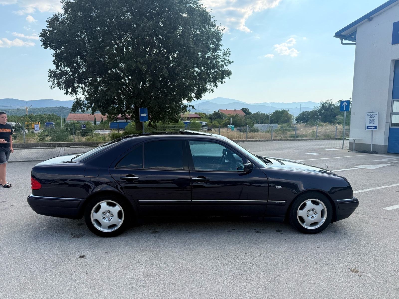 Mercedes-Benz E 280 benz Automatic Avangarde, fotografija 4