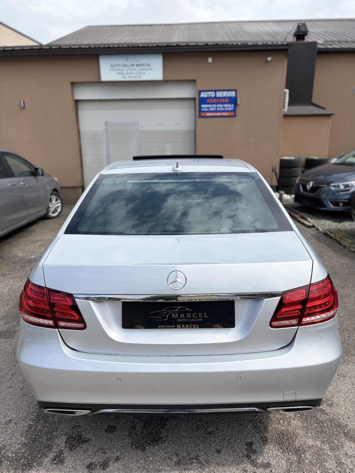 Mercedes-Benz E-klasa 300 CDI automatik Full oprema ŠIBER,LED,NAVI.., fotografija 6