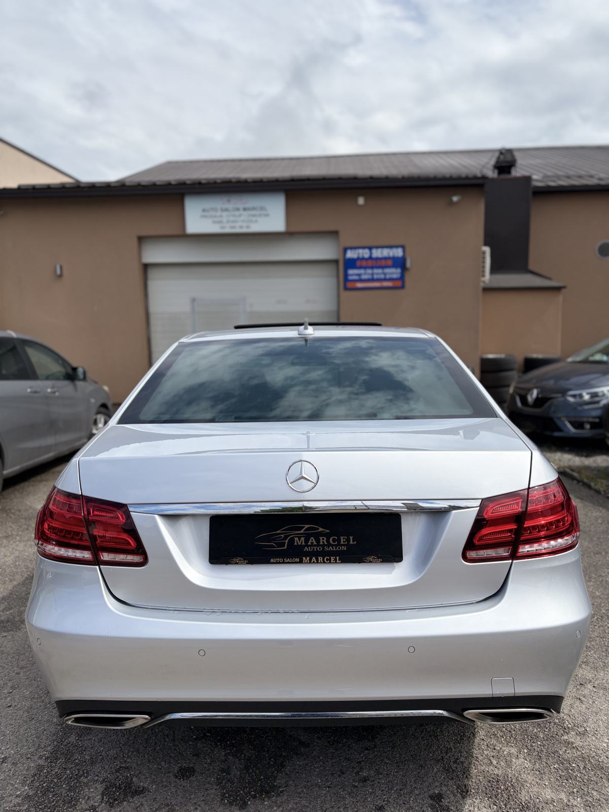 Mercedes-Benz E-klasa 300 CDI automatik Full oprema ŠIBER,LED,NAVI.., fotografija 8