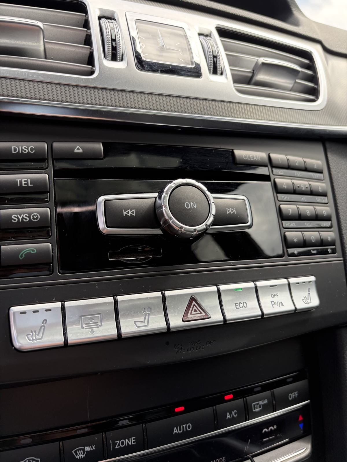 Mercedes-Benz E-klasa 300 CDI automatik Full oprema ŠIBER,LED,NAVI.., fotografija 12