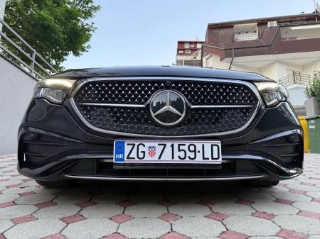 Mercedes-Benz E-klasa 300 De/AMG-Excluzive/grafit-grau/DISTRONIC/2025., pogled izvana - slika 1