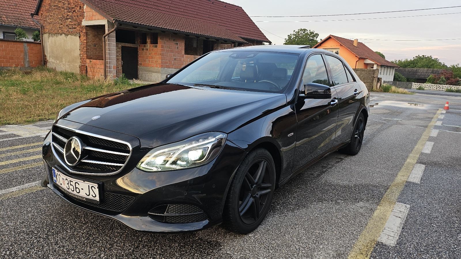 Mercedes-Benz E-klasa 300, fotografija 2