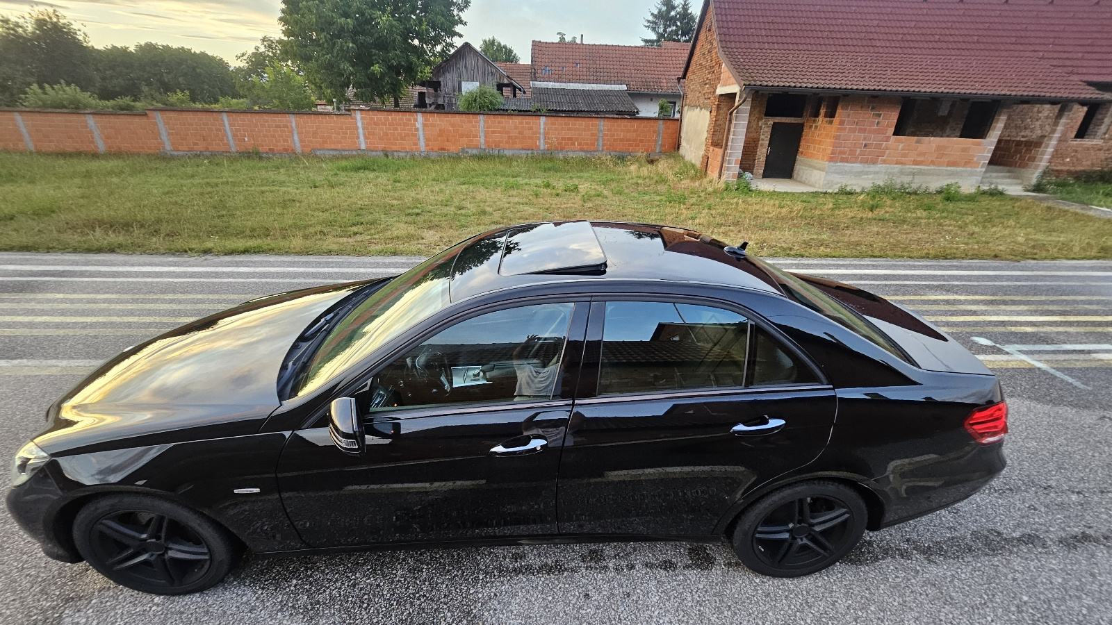 Mercedes-Benz E-klasa 300, fotografija 10