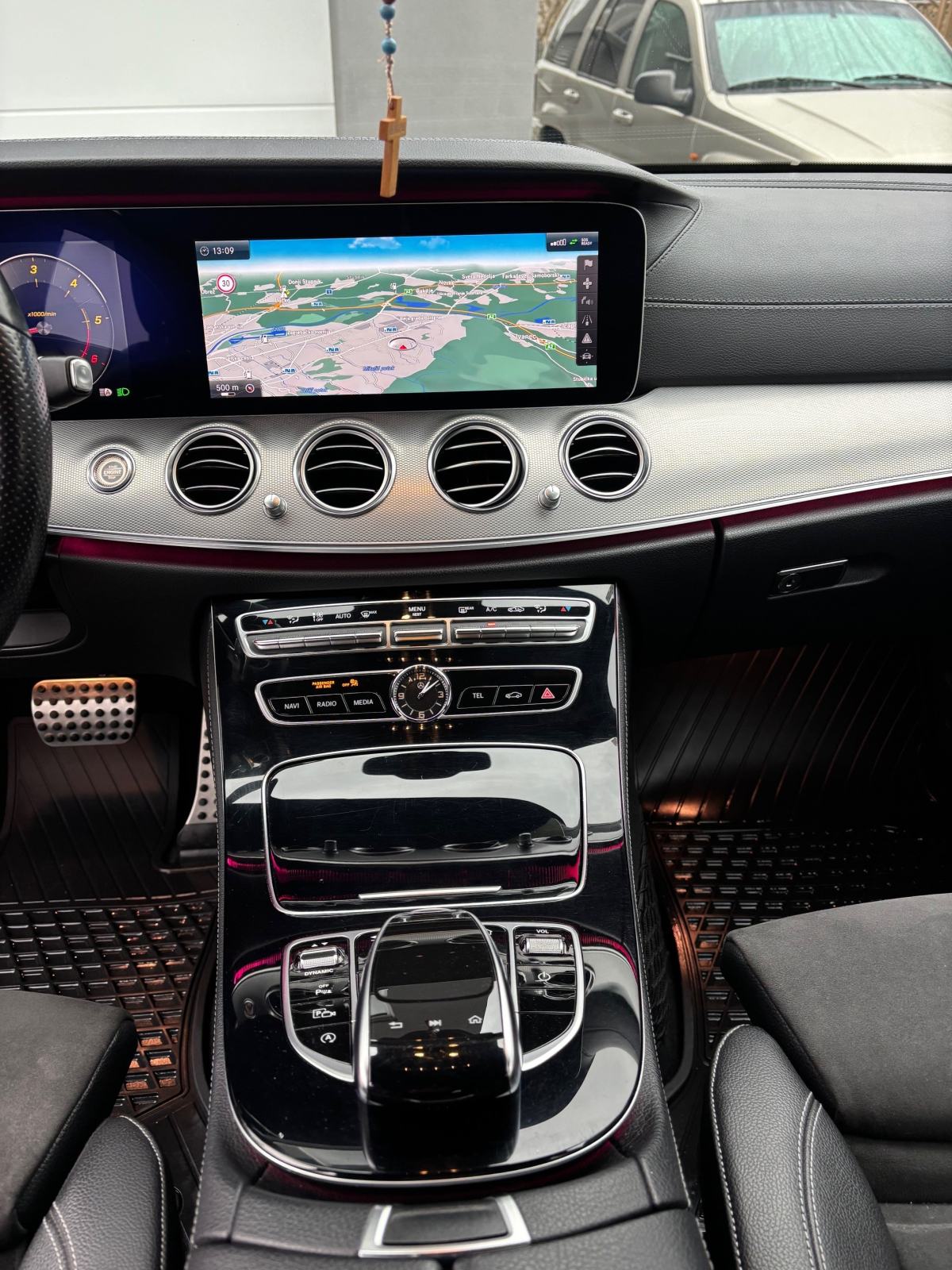 Mercedes-Benz E-klasa 350d AMG, fotografija 13