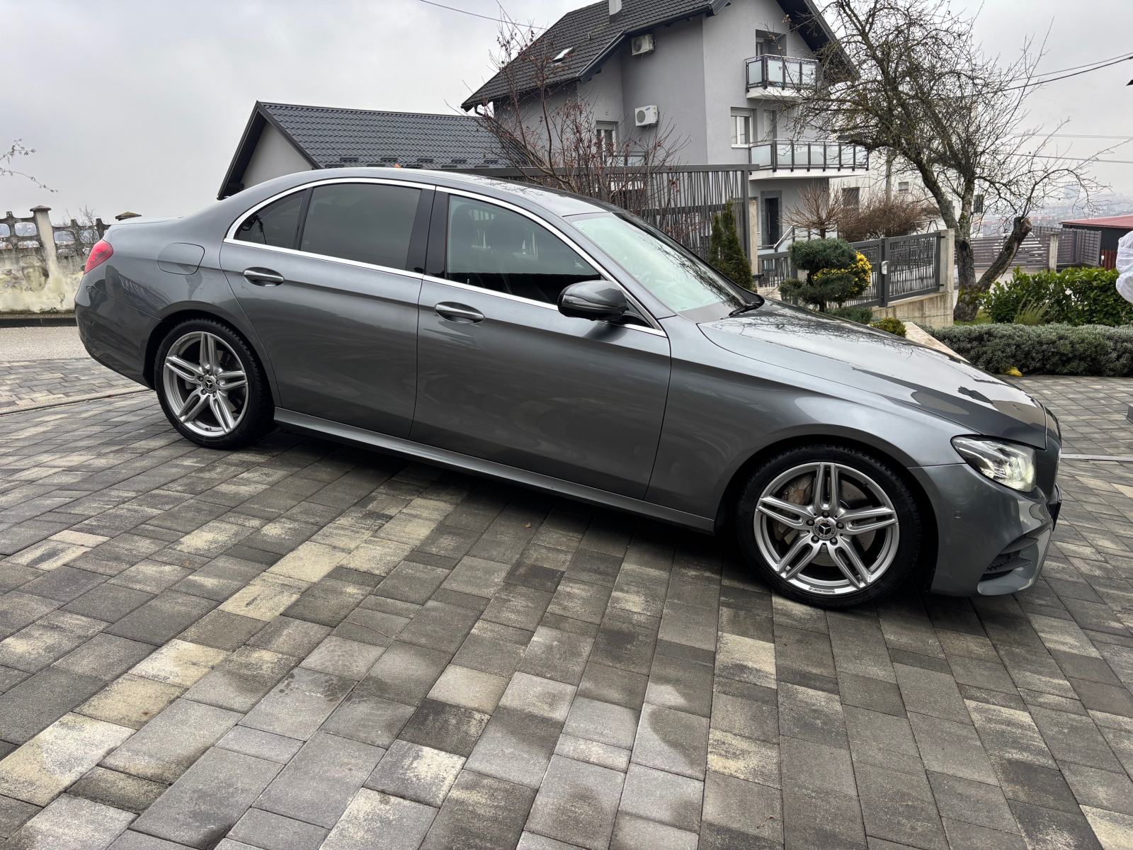 Mercedes-Benz E-klasa 350d AMG, fotografija 3