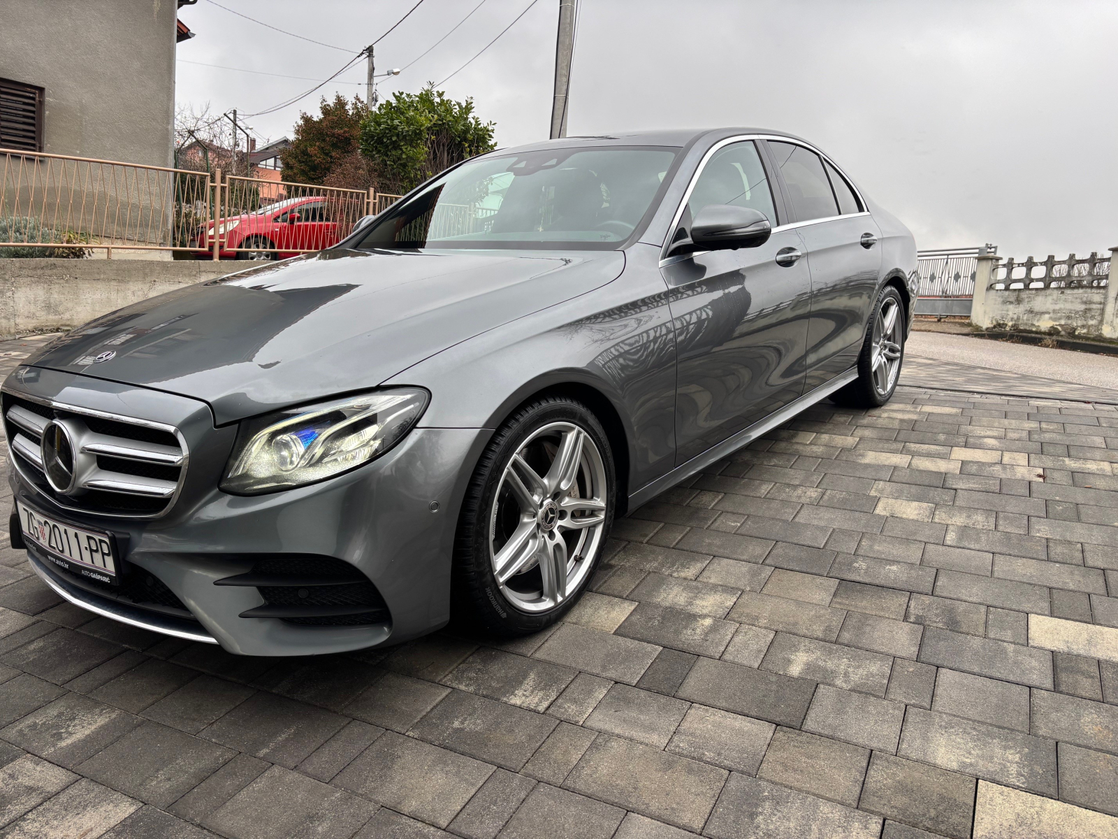 Mercedes-Benz E-klasa 350d AMG, fotografija 6