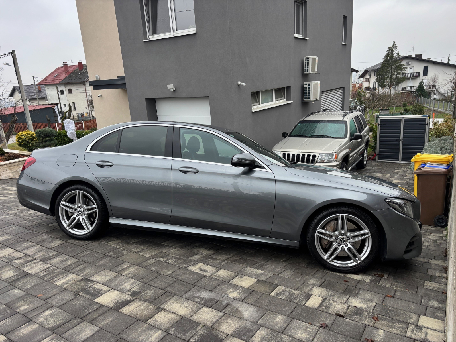 Mercedes-Benz E-klasa 350d AMG, fotografija 4