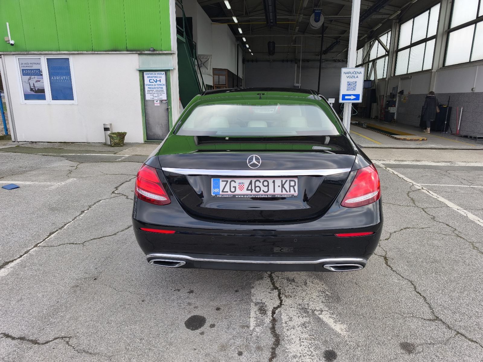 Mercedes-Benz E-klasa 350 d automatik, fotografija 2