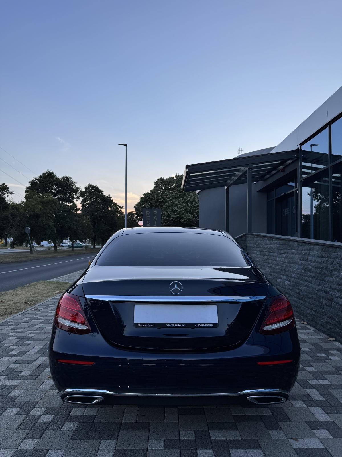 Mercedes-Benz E 350d - AUTOMATIK - AVANTGARDE FULL OPREMA - PRILIIKA !, fotografija 9
