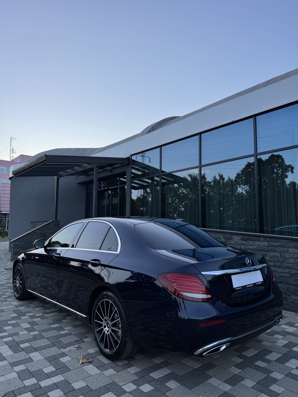 Mercedes-Benz E 350d - AUTOMATIK - AVANTGARDE FULL OPREMA - PRILIIKA !, fotografija 7