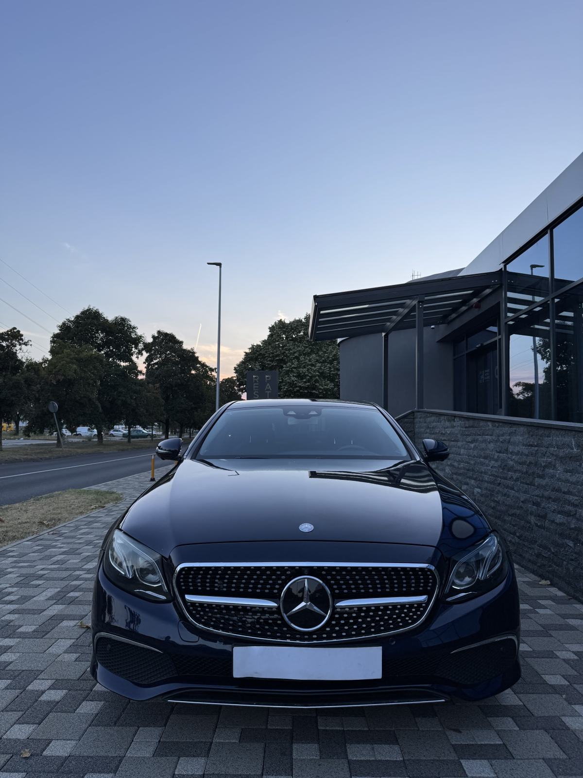 Mercedes-Benz E 350d - AUTOMATIK - AVANTGARDE FULL OPREMA - PRILIIKA !, fotografija 3