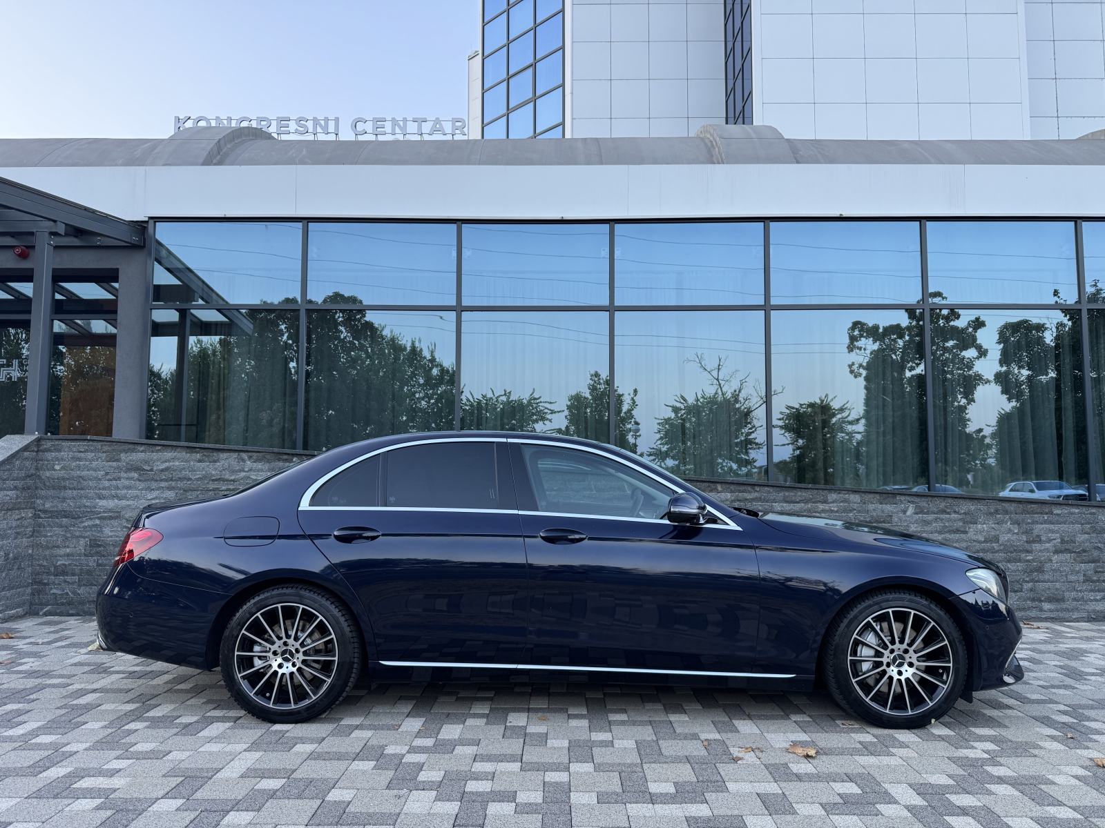Mercedes-Benz E 350d - AUTOMATIK - AVANTGARDE FULL OPREMA - PRILIIKA !, fotografija 12