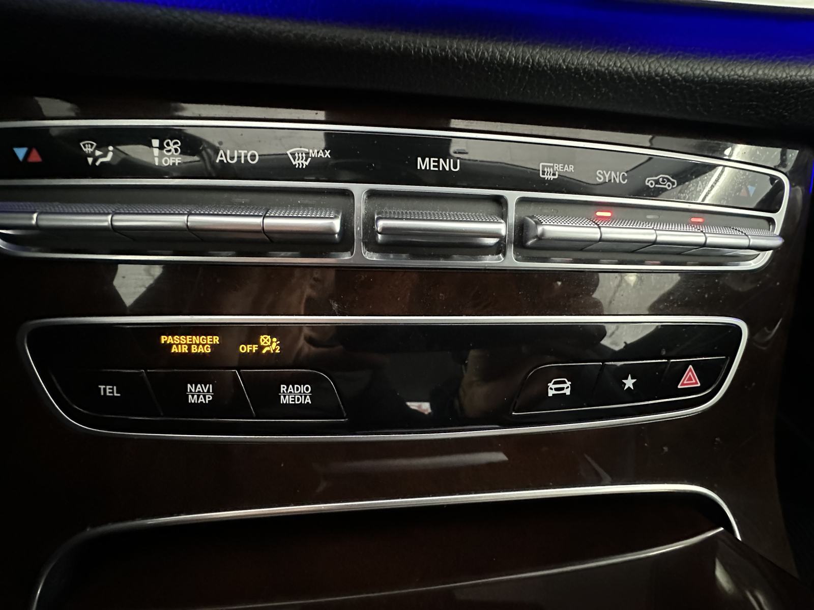 Mercedes-Benz E-klasa 400 d, fotografija 12