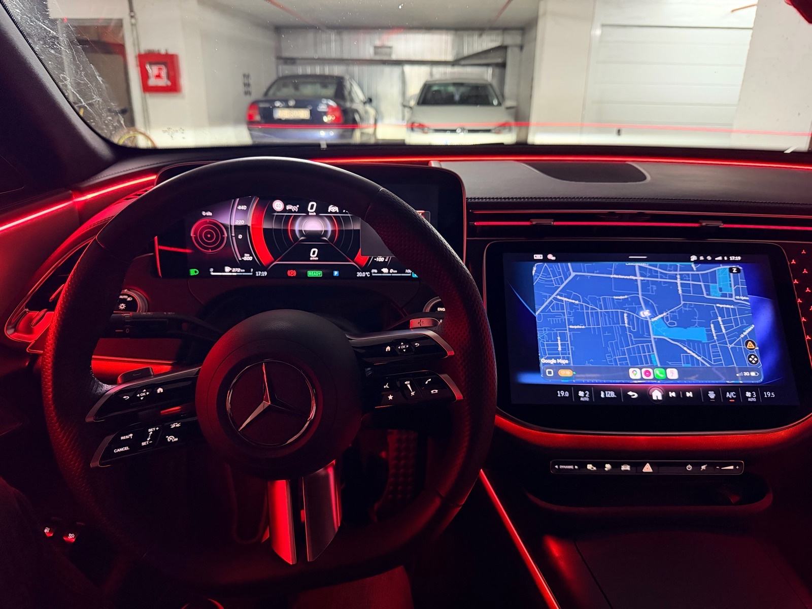Mercedes-Benz E-klasa 400e plug in hybrid, AMG - PANORAMA, fotografija 12